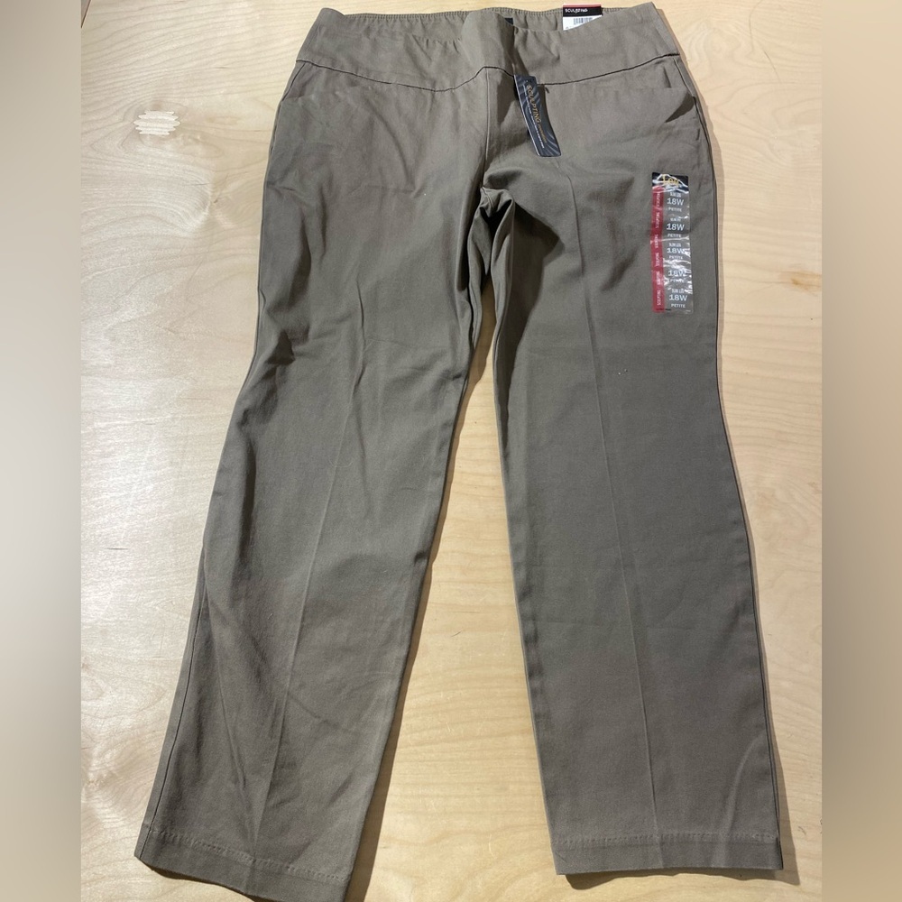 Lee Plus Slim Fit Slim Leg Mis Rise Pants 18W (NQ) - Picture 4 of 11